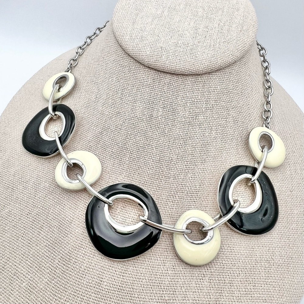 PREMIER NECKLACE